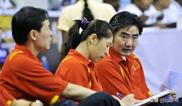 孙凤武现状:胖了很多,曾为前途娶恩师女儿,退休后专注篮球教学
