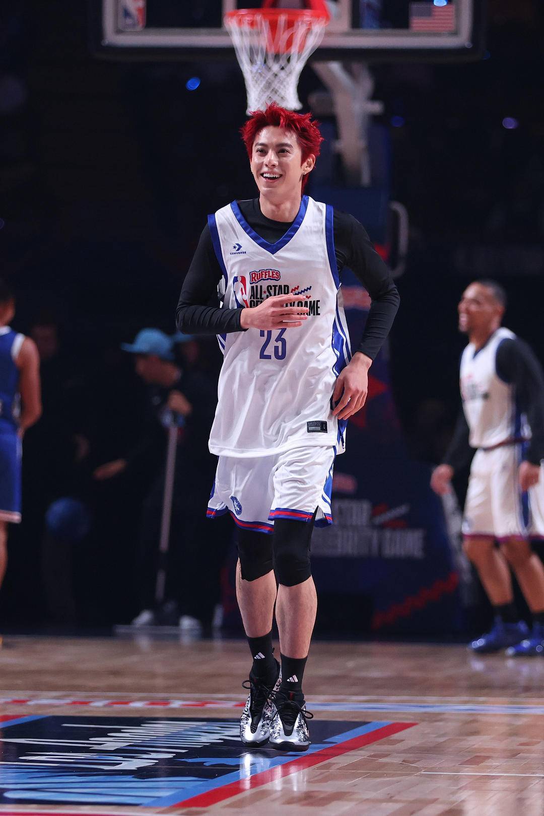 NBA全明星名人赛开打,王鹤棣化身樱木花道